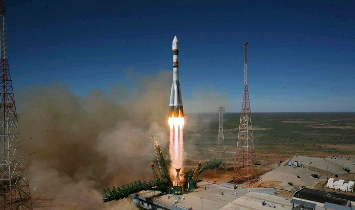 Russia lost one of the two military satellites launched into space